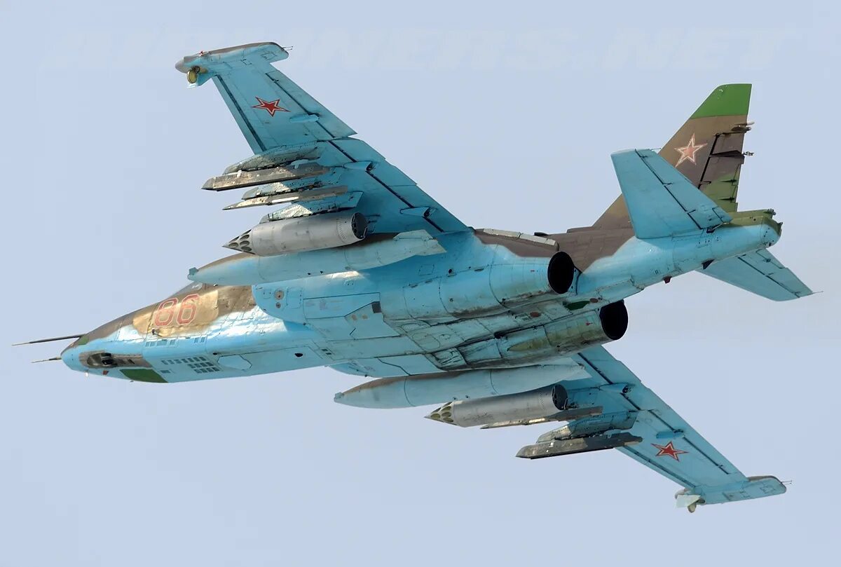 Почему су 25. Грач самолет Су 25. Штурмовик Су-25 Грач. Военные самолет Штурмовик Су 25. Су-25см "Грач".