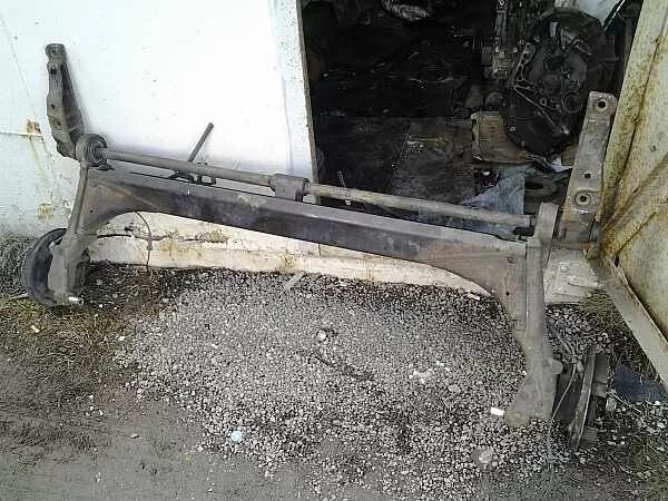 Рено сценик 2002 торсионы задние. Торсионы рено меган 1. Торсион рено меган 1. Балка рено лагуна 2. Торсион задней балки renault 19.