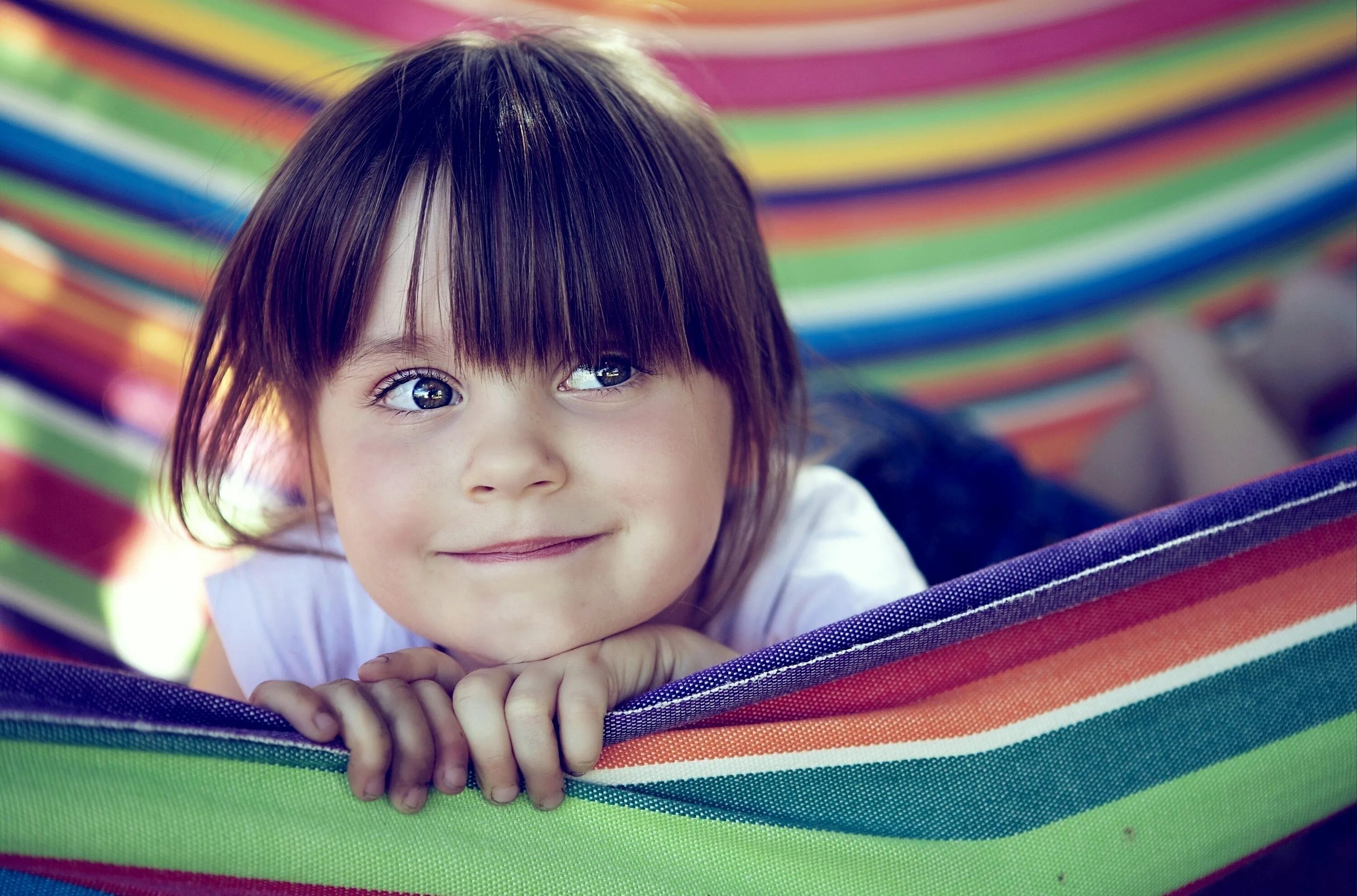 Smiling child. Улыбка ребенка. Ребенок улыбается. Эмоции детей радость. Веселые дети.