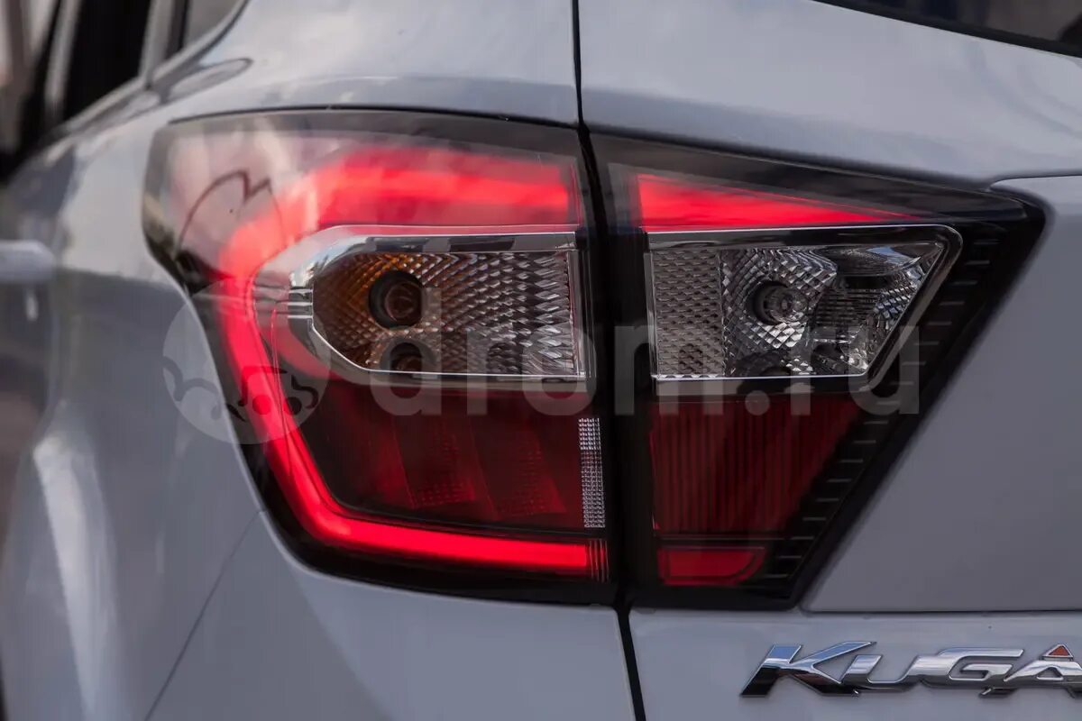 Задний фонарь Форд Куга 2. Форд Куга 2018 фонарь задний. Kuga 2 задний фонарь. Задние диодные габариты Форд куна.