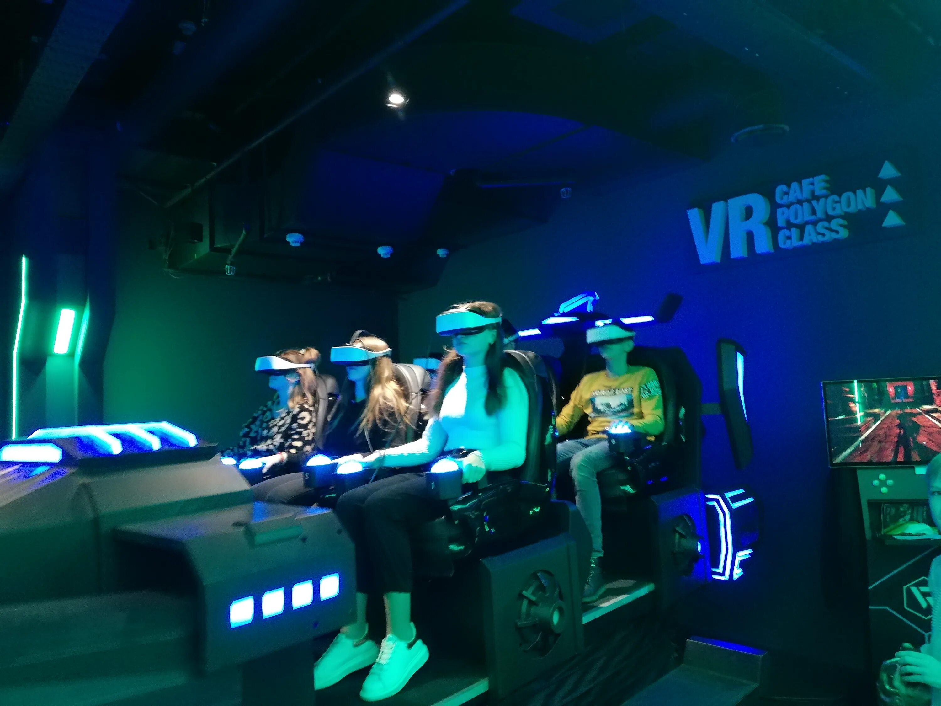 гараж тринити. транспортный луч телепортация. телепорт картинки. керри энн мосс тринити. тринити матрица.