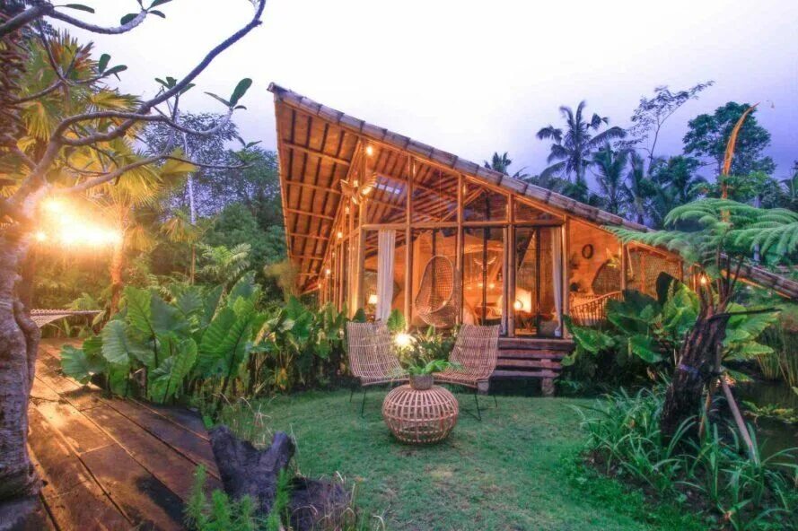 Bamboo house. Bamboo hut. Мьянма бамбук. Отель бамбу хаус пхукет. Бамбу бали.