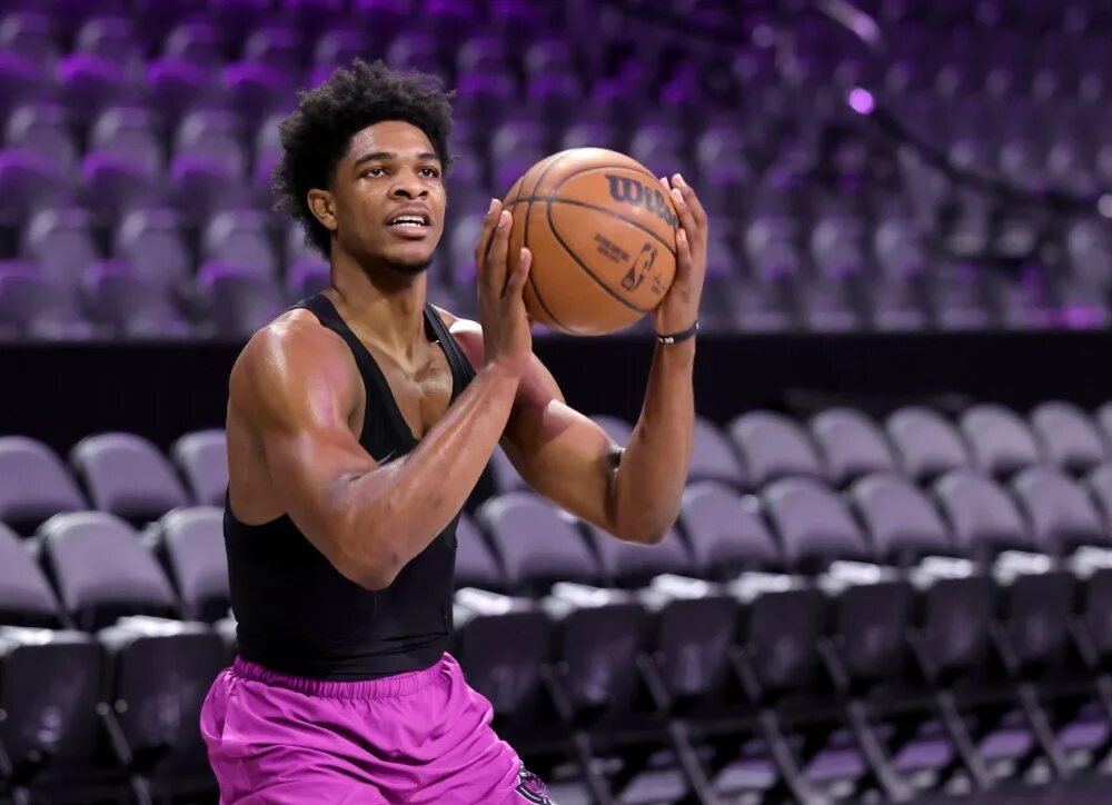 Скут хендерсон баскетболист. Скут хендерсон баскетболист. Скут хендерсон баскетболист. Скут хендерсон баскетболист. Баскетболист.