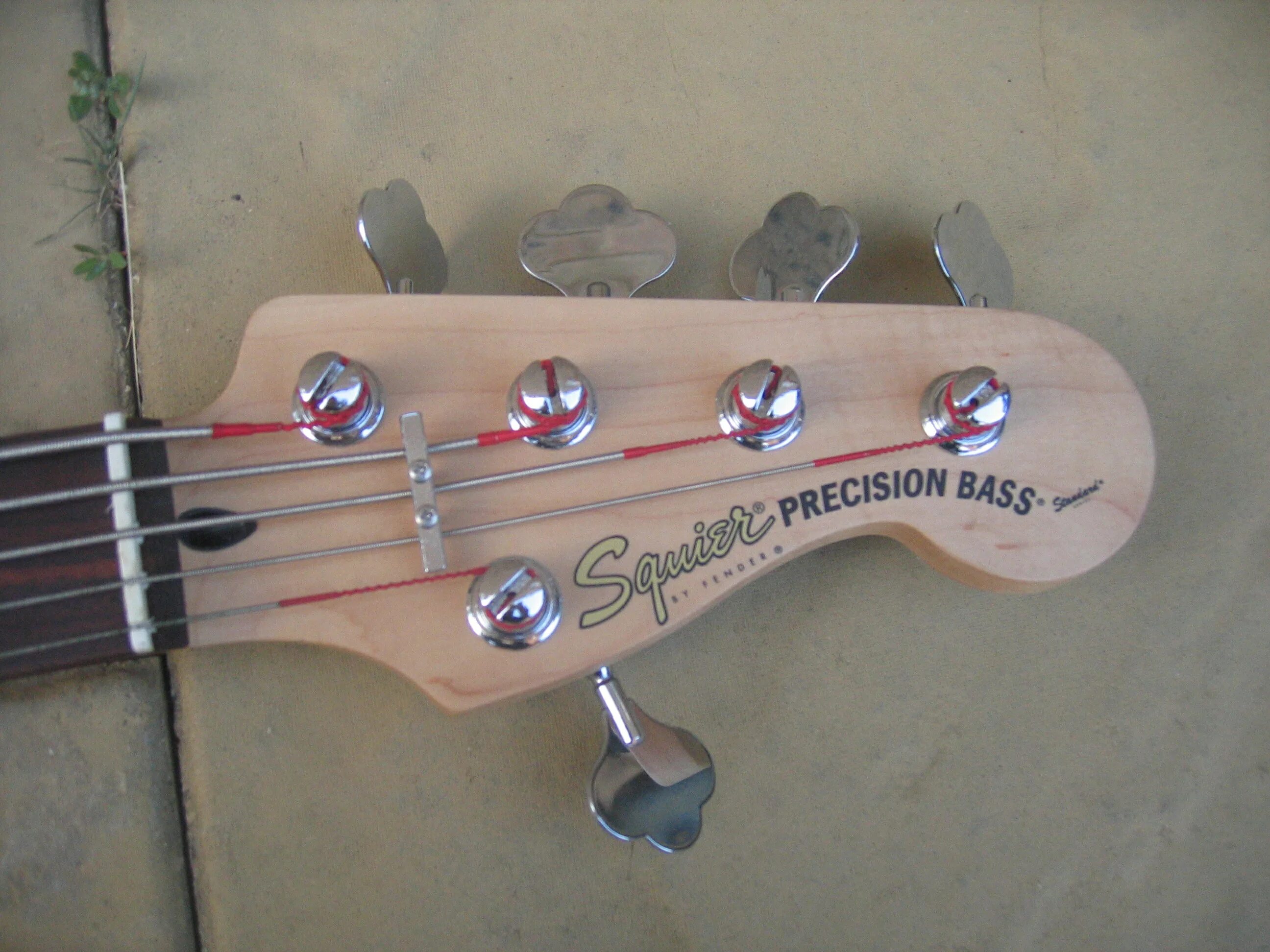Squier Precision Bass 5. Fender Precision Bass 5 String. Fender Precision Bass headstock. Squier Precision Bass Standard Series 5.