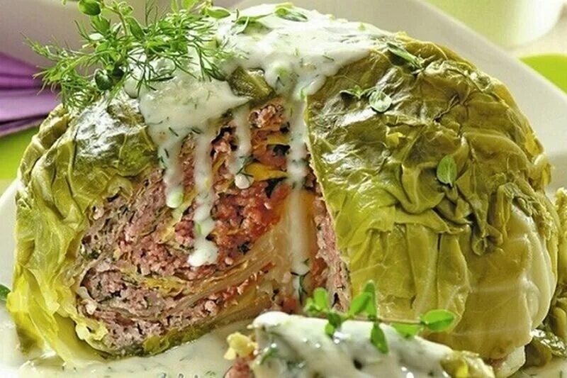 Тушёная капуста с мясом в мультиварке. Ингредиент Еда, Кулинария, Национальная е