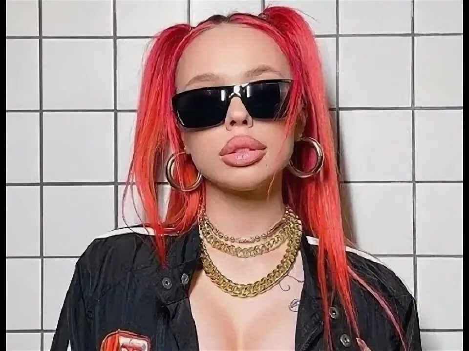 Как выглядит инстасамка в реальной жизни Пин на доске instasamka Красотки, Самка, Стили платьев