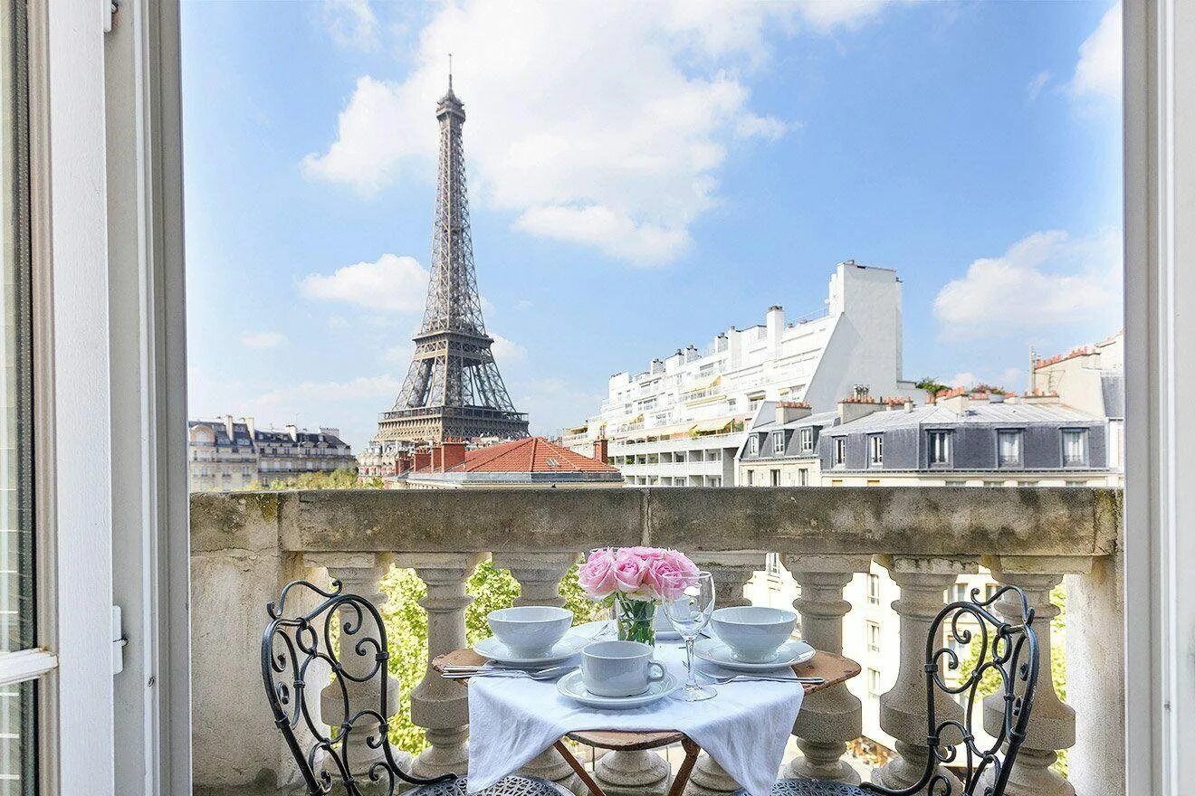 Отель георг 5 в париже. Архитектура парижа. Париж эстетика. Парижский университет сорбонна во франции. Шангри ла париж.