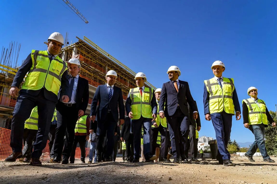 Лимак констракшн объекты. Limak construction в москве. Limak construction heldier. Ооо лимак констракшн. Limak holding логотип.