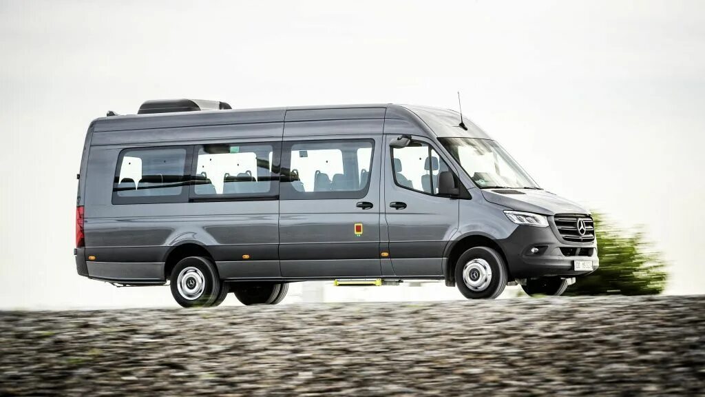 Мерседес миниавтобус спринтер. Mercedes sprinter 2021. Микроавтобус мерседес спринтер. Mercedes minibus. Mercedes-benz sprinter 2014.