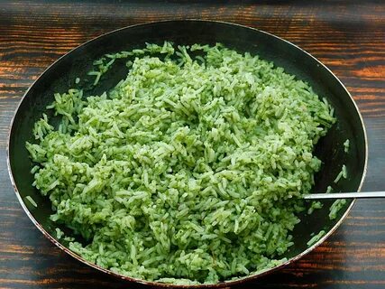 Рис со шпинатом: простой рецепт полезного гарнира.