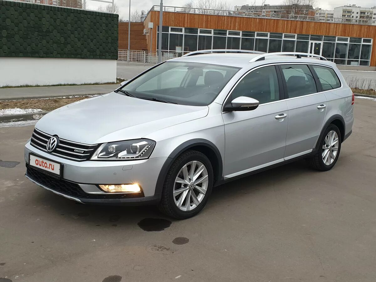 Фольксваген пассат универсал 2.0. Volkswagen Passat b7 универсал. Volkswagen Passat 2013 универсал. Фольксваген Пассат универсал 2010. Volkswagen Passat универсал 2010 b7.