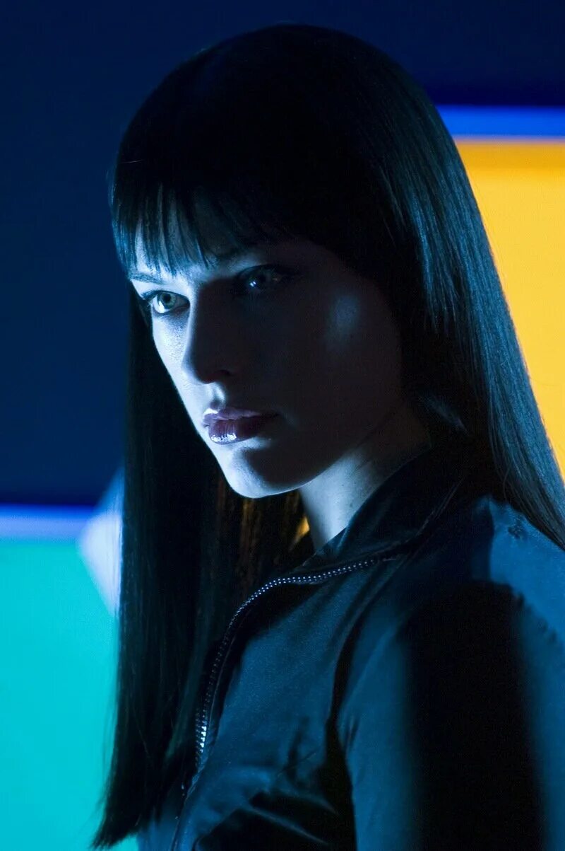 уф индекс. милла йовович ультрафиолет 2006. уф показатель. картинки на рабочий стол. ультрафиолет сегодня.