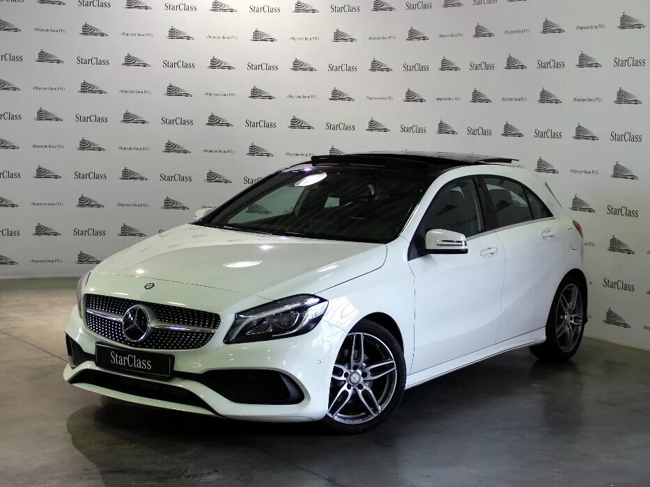 Мерседес а w176. Mercedes benz w176. Мерседес а 180 хэтчбек. Мерседес а w176. Мерседес хэтчбек w176.