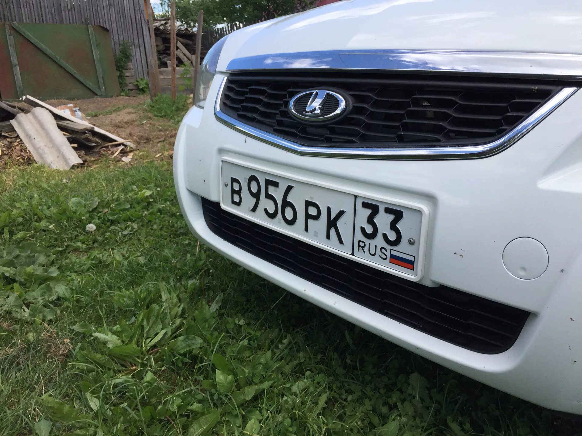 Широкие номерные рамки sonata ef. Силиконовая рамка для номера гранта. Широкие номерные рамки на гранту фл. Силиконовая рамка гос номера. Номерные рамки гранта.