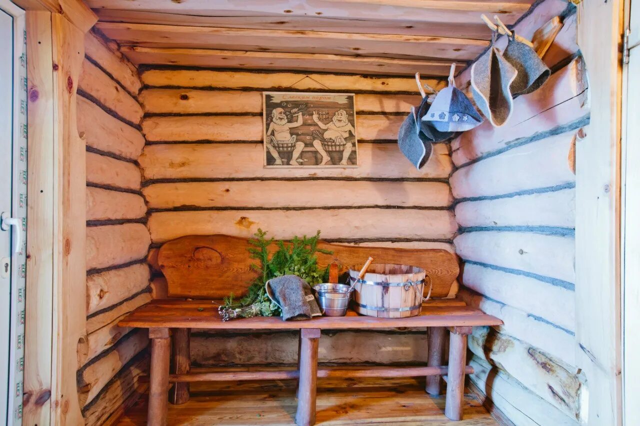 Стены в предбаннике бани