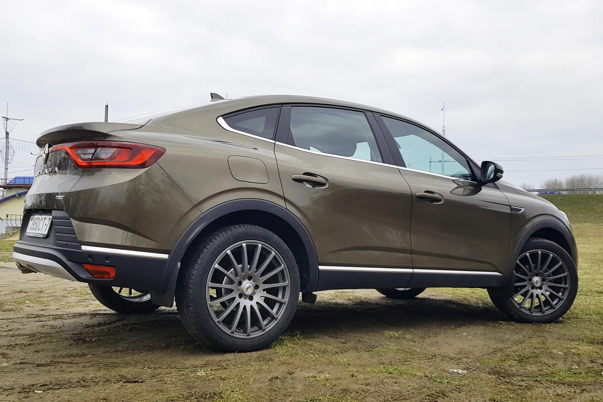 Renault arkana диски. Диски renault arkana r17. Renault arkana диски. Рено аркана r19. Рено аркана диски 17.