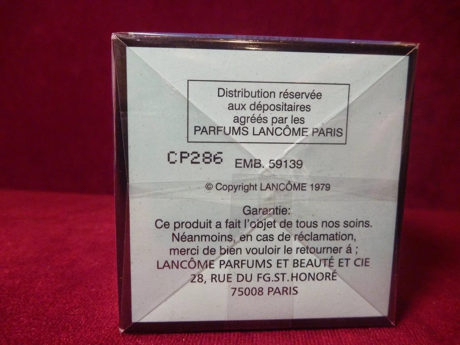 Батч код на флаконе шанель. Батч код ланком. Батч код ланком идол. Батч код ланком. Духи оригинал.