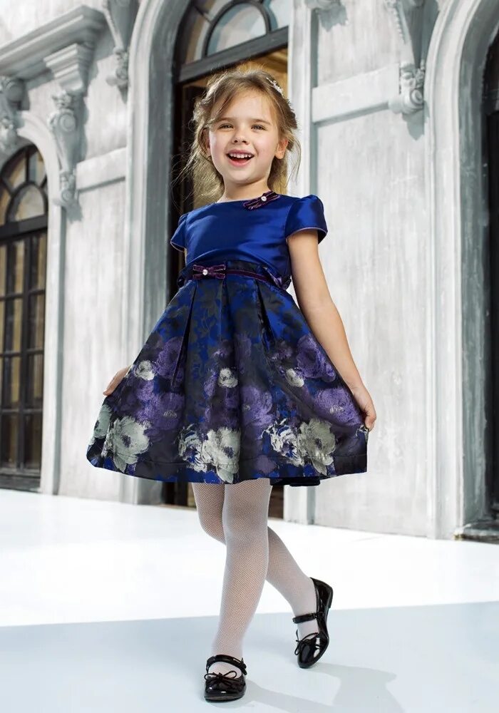 Дольче габбана детская коллекция лето 2022. Мода платья девочки. Самые модные платья для девочек. Платье для девочки. Модные девочки.