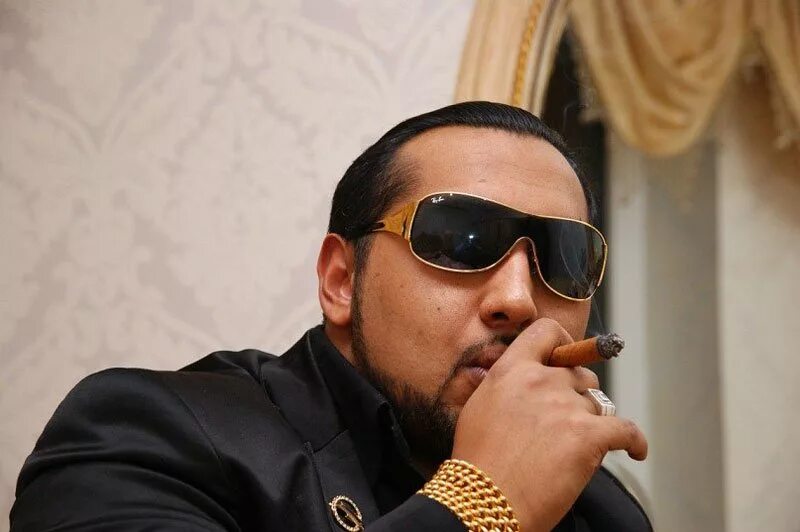 King mou. шаман кинг 2021. King mou. цыган tobi king. King mou.