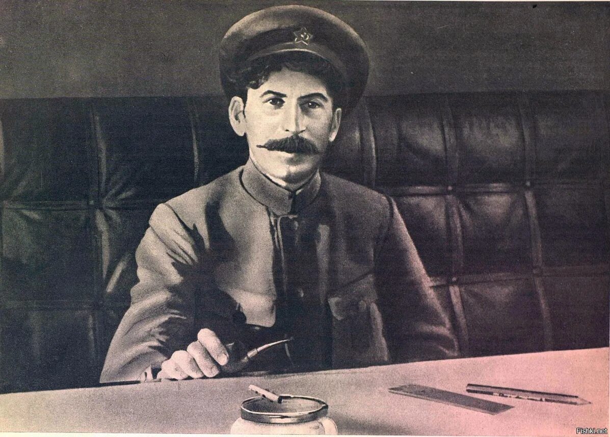 Сталин Иосиф Виссарионович отец. Отец Сталина Джугашвили. Сталин Иосиф Виссарионович родители.