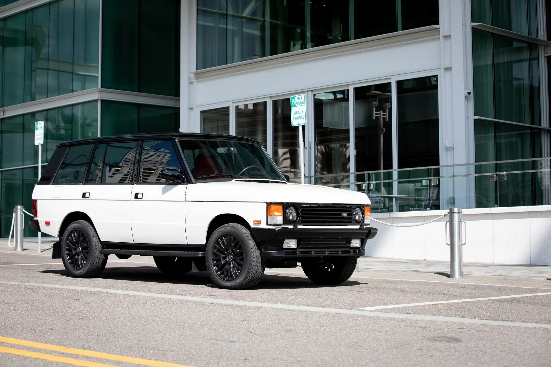 Range rover 1990. Рендж ровер классик 1996. Рендж ровер классика. Range rover classic custom. Range rover 1 поколения.