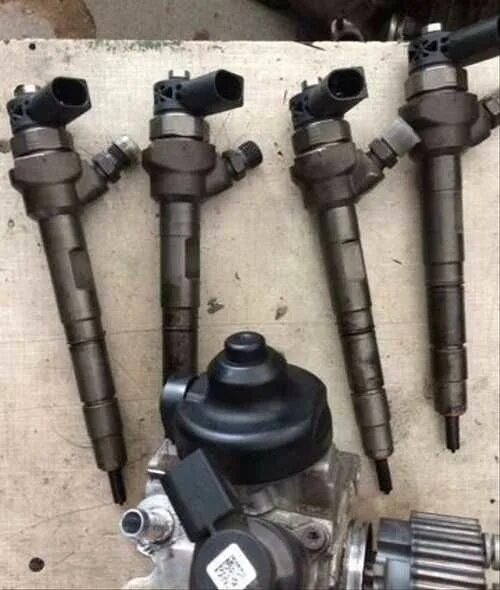 5 tdi форсунки. Фольксваген крафтер форсунка. 076130277 форсунки на vw crafter. Форсунка крафтер. Форсунка volkswagen crafter 2.