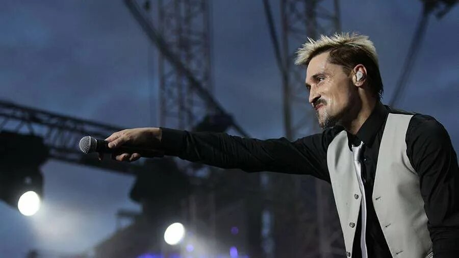 Билан и ногу свело конфликт. Максим покровский ногу свело билан. Дима билан и покровский. Билан покровски. Билан покровски.