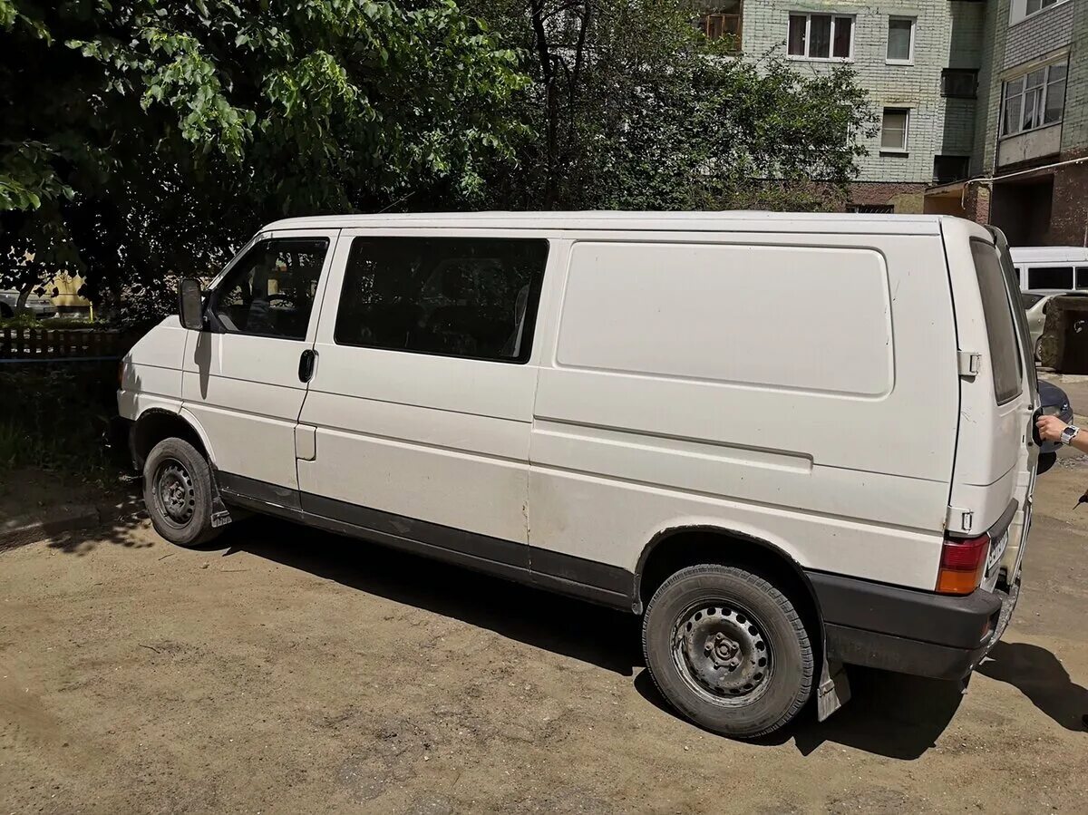 Фольксваген грузопассажирский авито. Большой бус. Фольксваген грузопассажирский. Фольксваген грузопассажирский авито. Volkswagen transporter каршеринг.