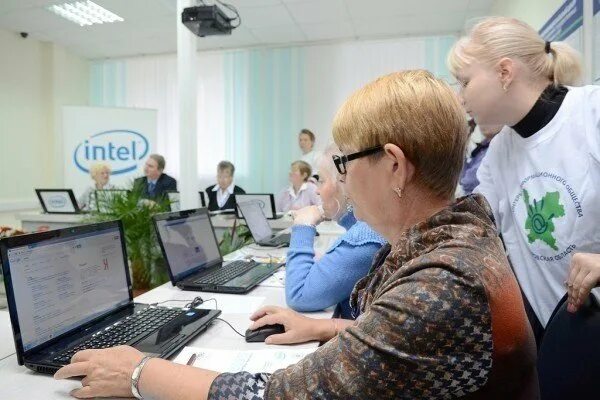 Мфц кирово чепецк. Компьютер грамотность мфц. волонтеры в мфц. волонтёрство в кирово чепецке.