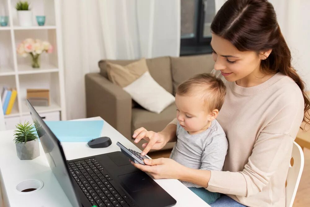 студентка в декрете. прически для мам в декрете. заработок для мам в декрете. мама заботится. мама в декрете.