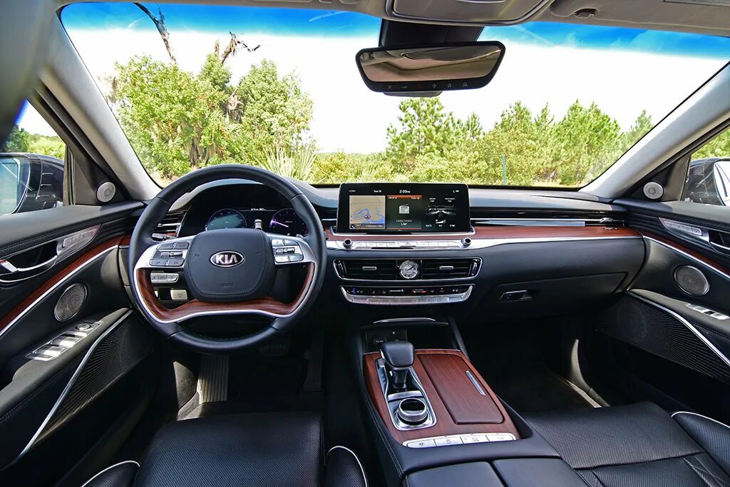 Киа к9 2022 купить. Kia k900 2019. Kia k900 2021. Новая Kia k900. Kia k900 салон.