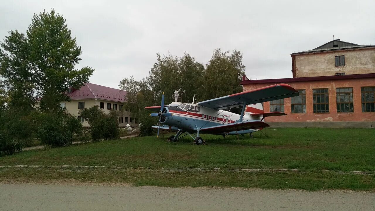 2 бугуруслан. Ан 2 бугуруслан. бугуруслан северный аэродром. бугуруслан училище гражданской авиации. ан-2 блуга.