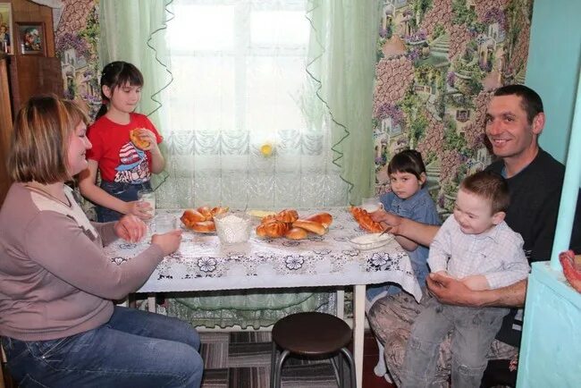 михайлусенко наталья николаевна губкин. программа молодая семья. кислая губкин семья. молодая семья губкинский. приемные семьи губкинский.