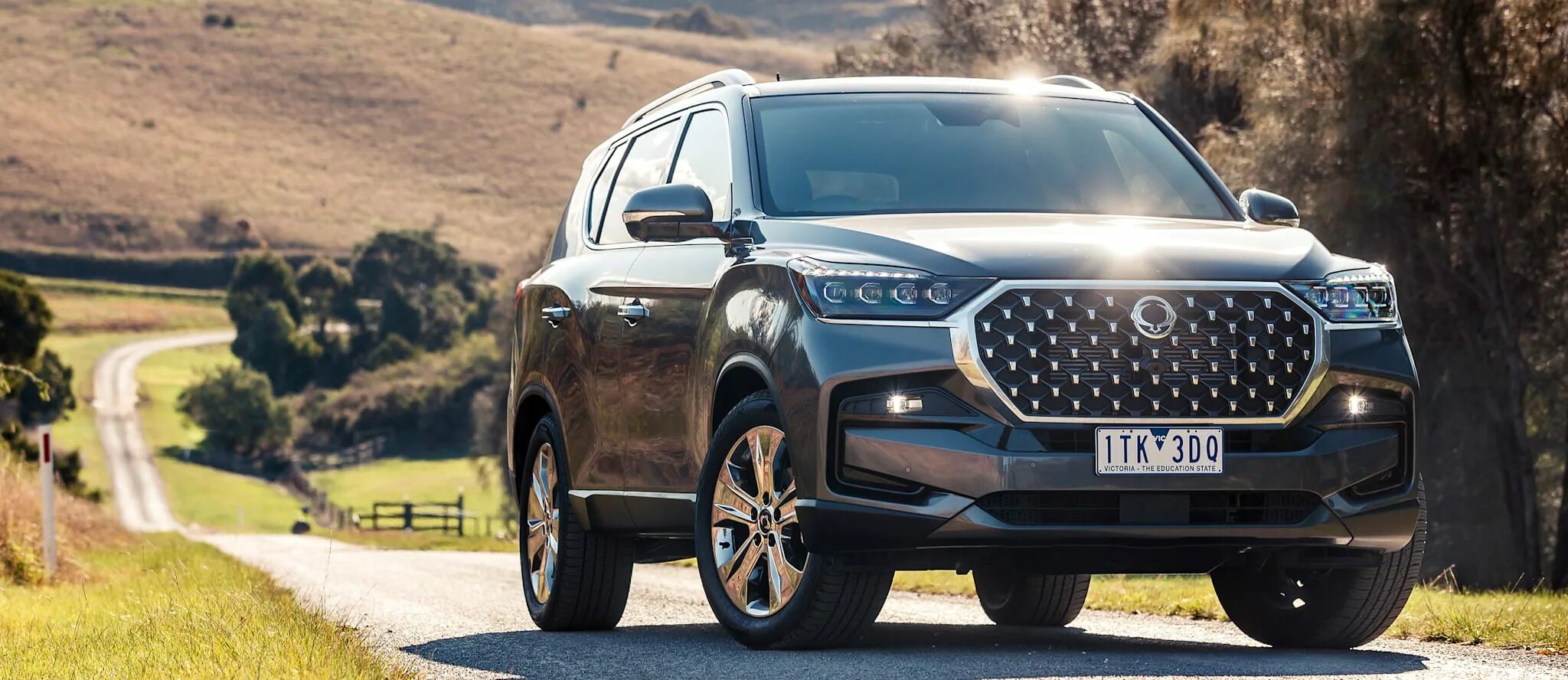 2025 edition. Санг йонг рекстон 2025. новый саньенг 2025. ssangyong rexton black edition 2025. внедорожник санг йонг 2025.