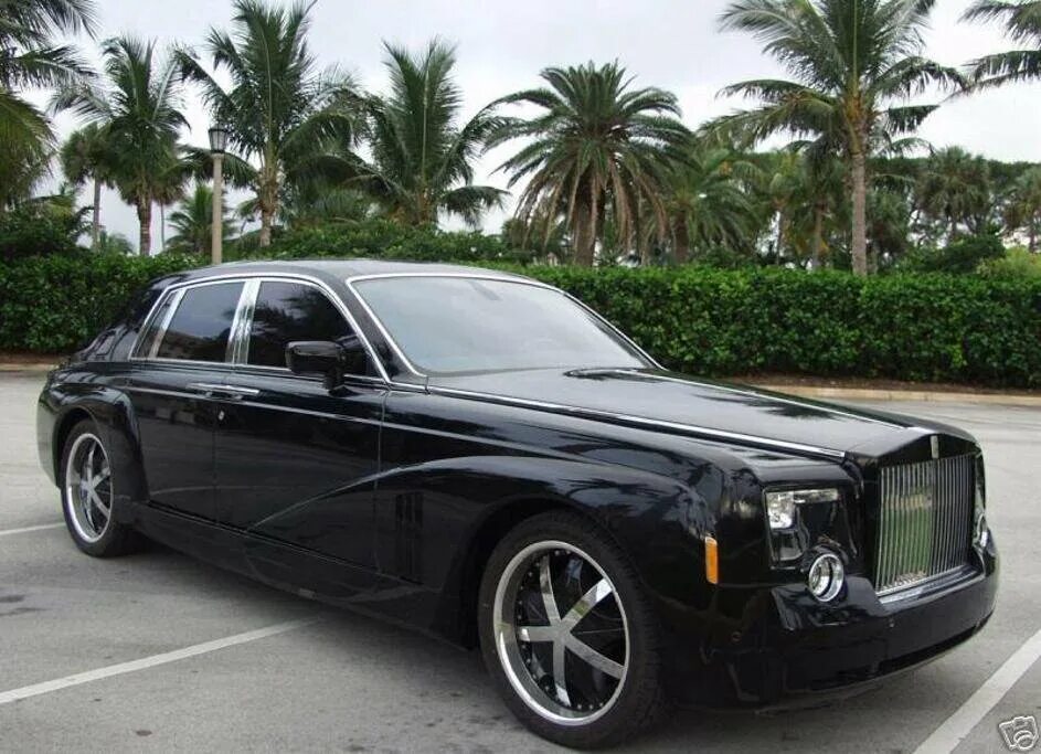 Rolls royce v. Роллс ройс центурион. rolls royce phantom 2010. rolls-royce silver shadow автомобиль. rolls royce phantom limo.