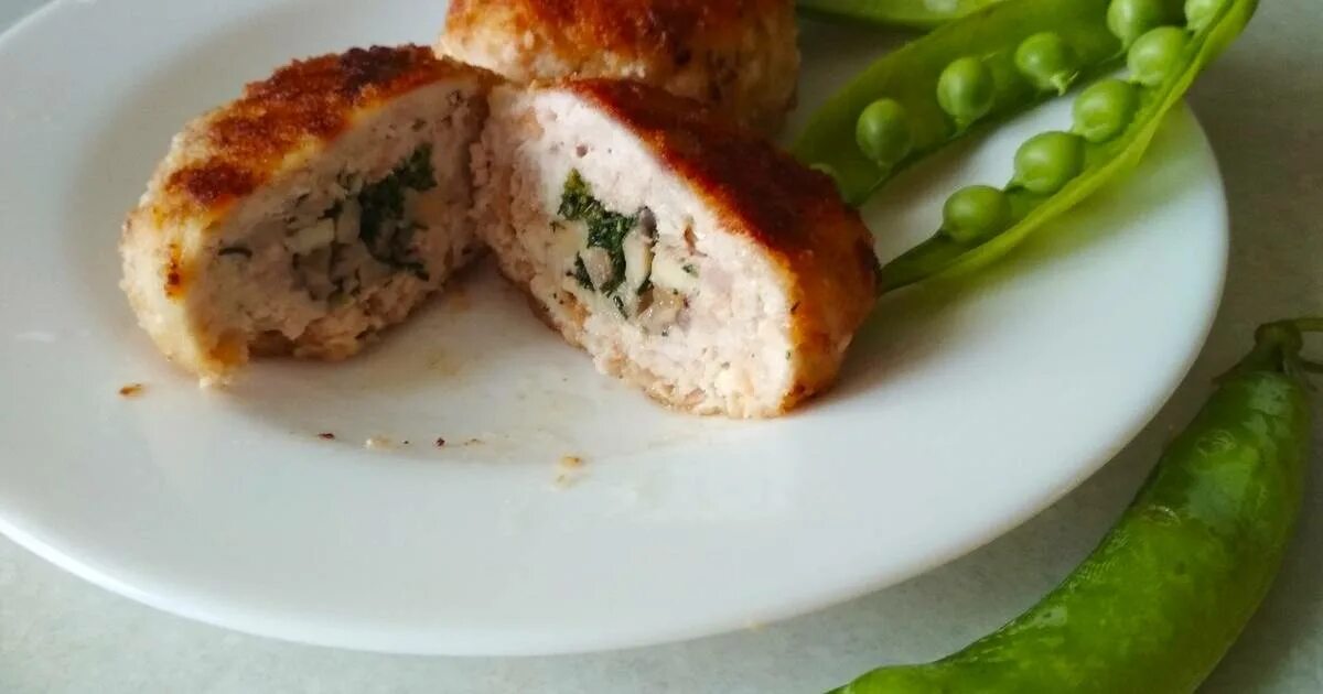 Котлеты с грибами. Зразы куриные с сыром. Мясные котлеты с сыром. Зразы 18 века. Рисовые зразы.