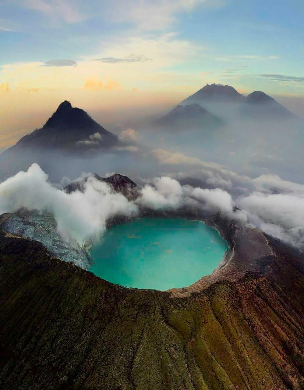 Вулкан фуэго. Красивый вулкан. Вулкан лава. Красивый вулкан. Вулкан на острове ява.