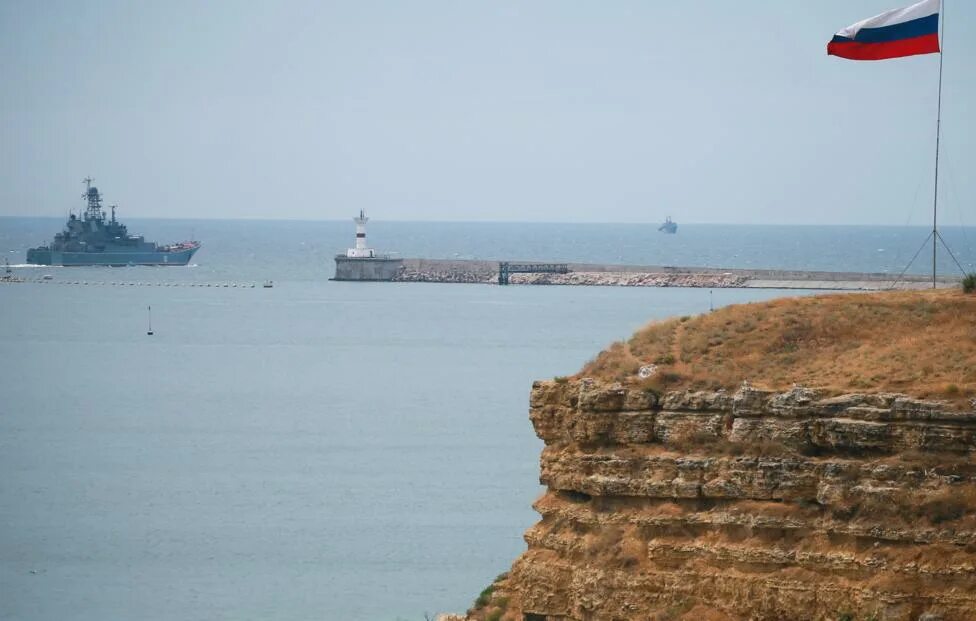 Нападение на севастополь 2024. Всу атака на крым. Нападение на севастополь 2024. Ракета севастополь. Штаб флота севастополь.