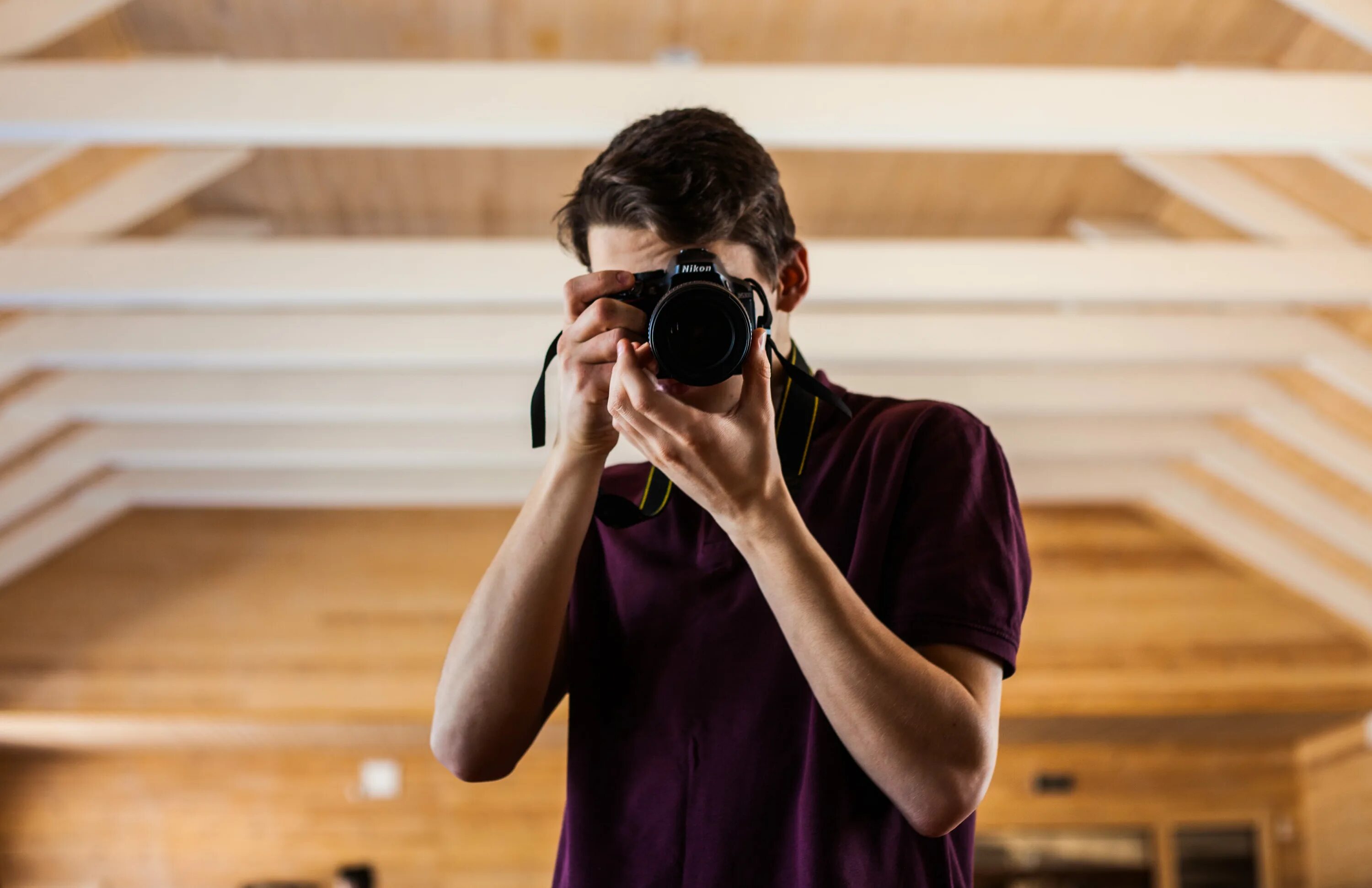 It can take photographs