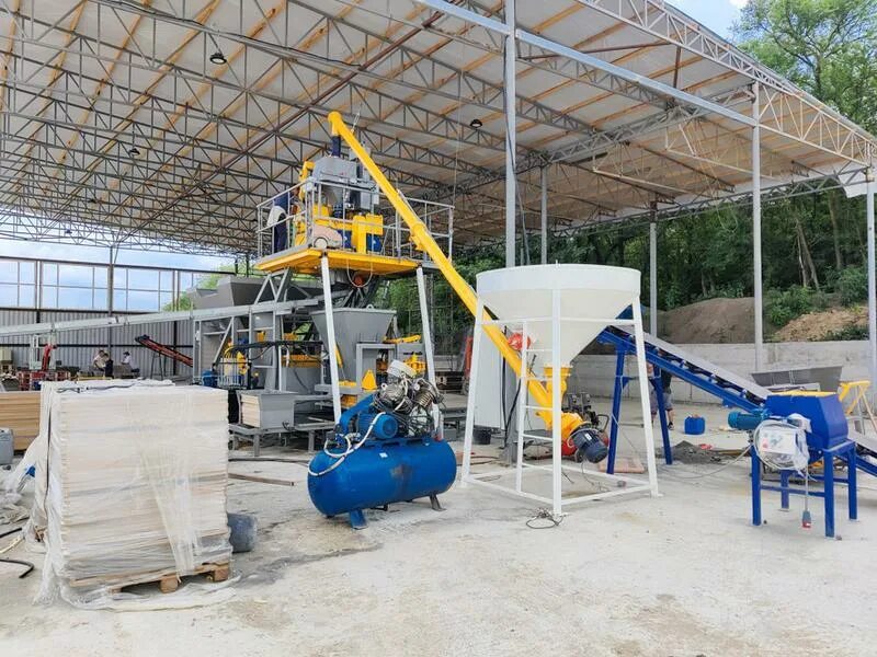 Линия производства пини кей. Линия под ключ. Бетонный завод компакт-25. Сатисфектори компактные завод. Ззбо максимал вибропресс.