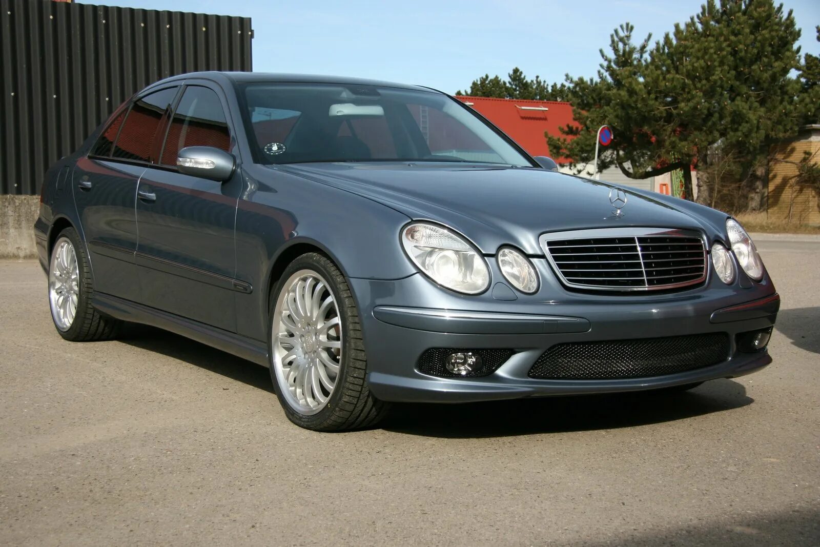 Mercedes Benz e320. Mercedes e class 2004. Мерседес e класс 2004. Мерседес Бенц е 320. Купить мерседес 2004 года