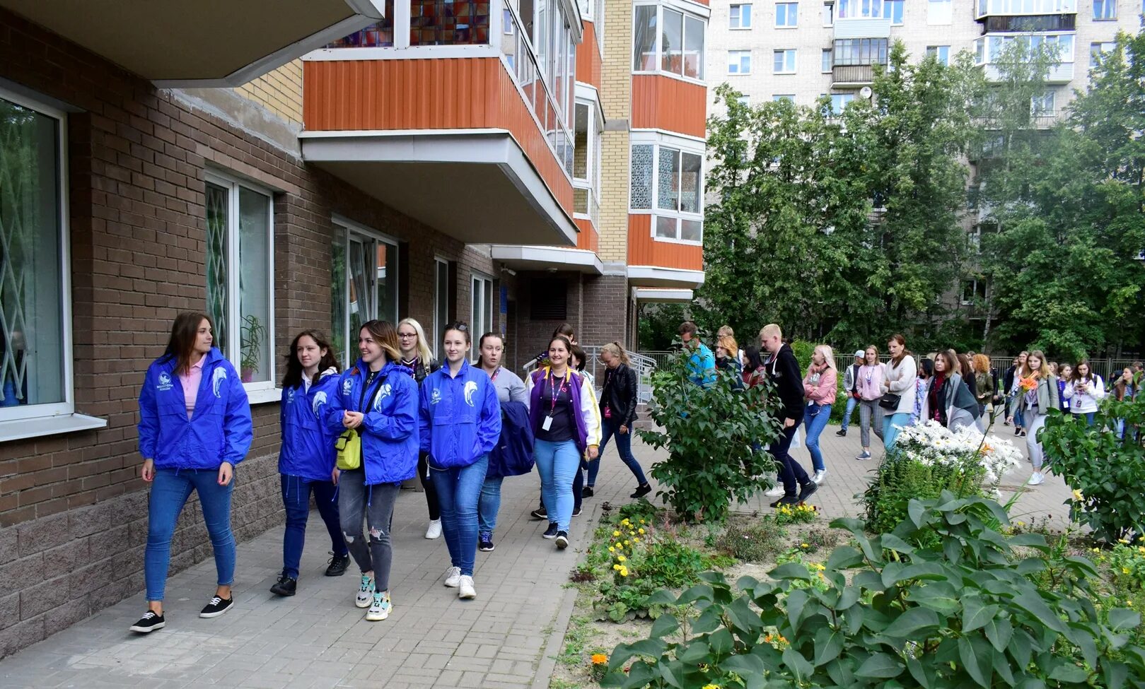 Социальные дома санкт петербурга. Витебский 59 социальный дом. Витебский проспект 59 социальный дом. Витебский 59 к1 социальный дом. Фото Гц социальный дом обречевокий Тропарева.