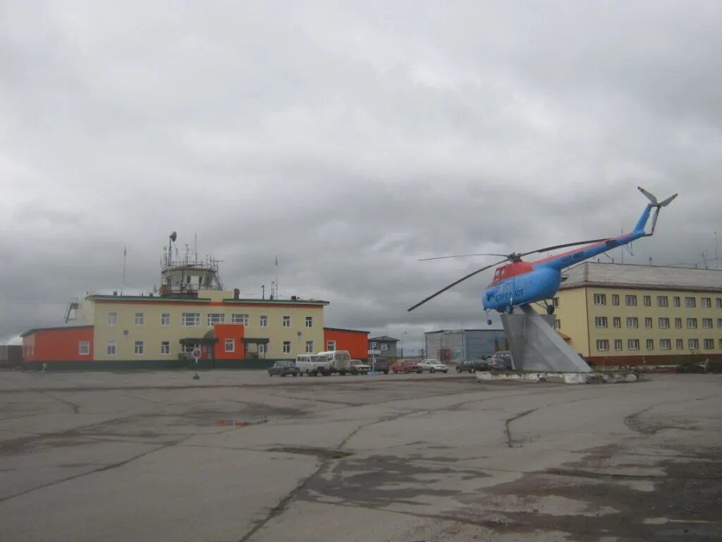 Аэропорт Воркута. Город Воркута аэропорт. Амдерма аэропорт. Воркута военный аэродром.