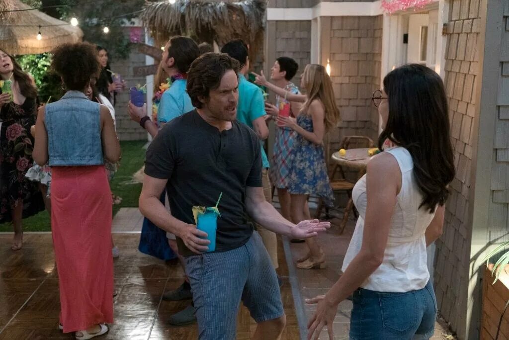 разделенные вместе сериал 2018–2019. разделенные вместе 2. разделенные сериал. разделённые вместе. разделение сериал 2022.