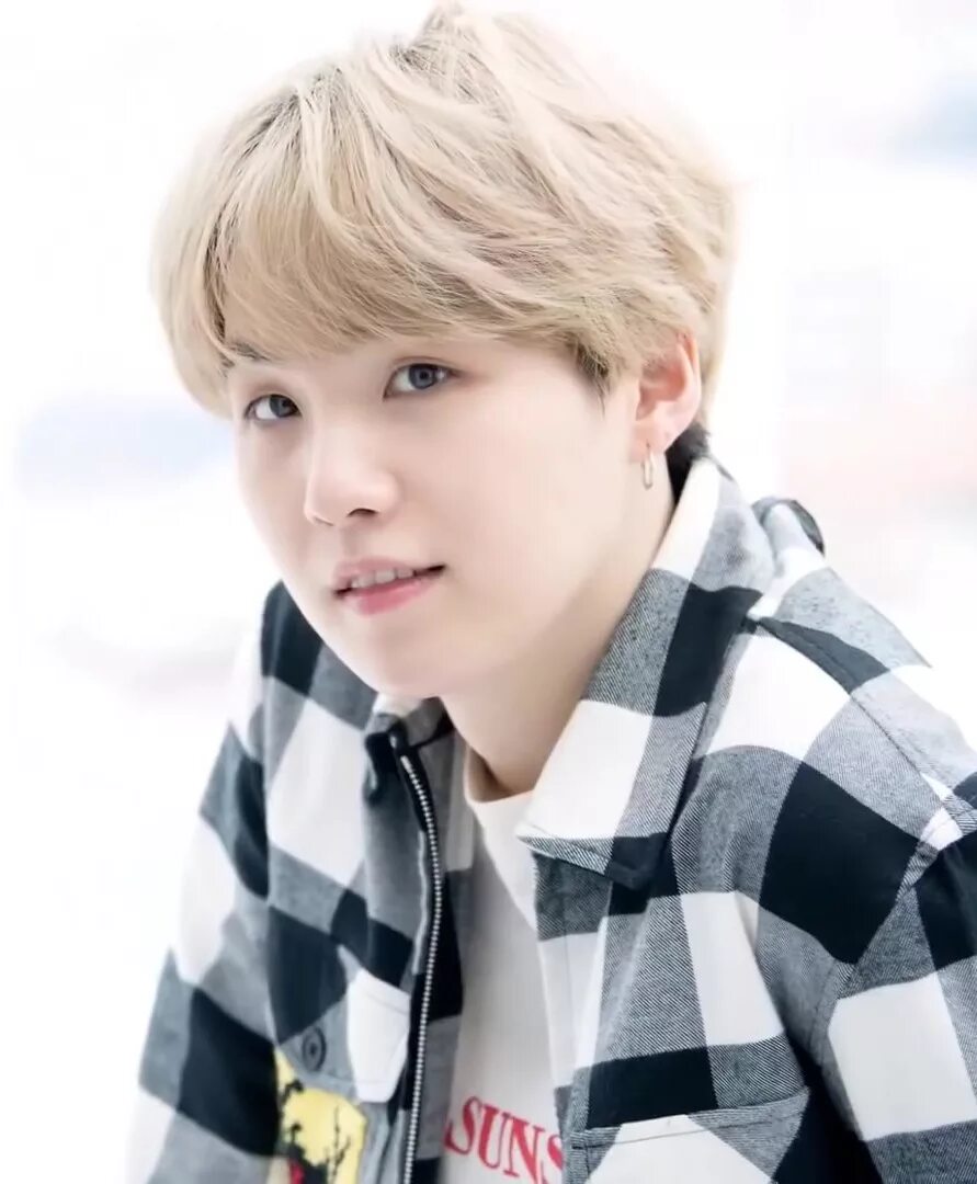 Сколько лет юнге из bts