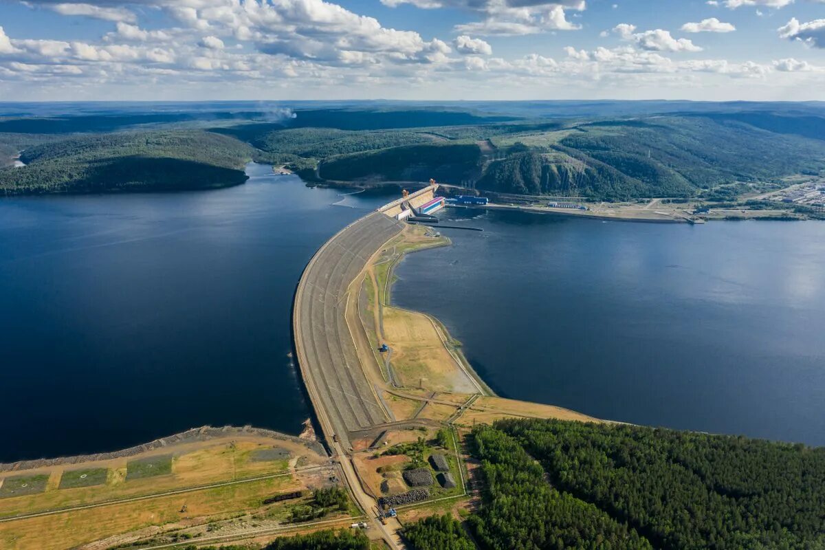 Водохранилище это. Богучанская ГЭС река Ангара. Река Ангара ГЭС Иркутск. Река Ангара Красноярский край. Водохранилище Богучанской ГЭС.