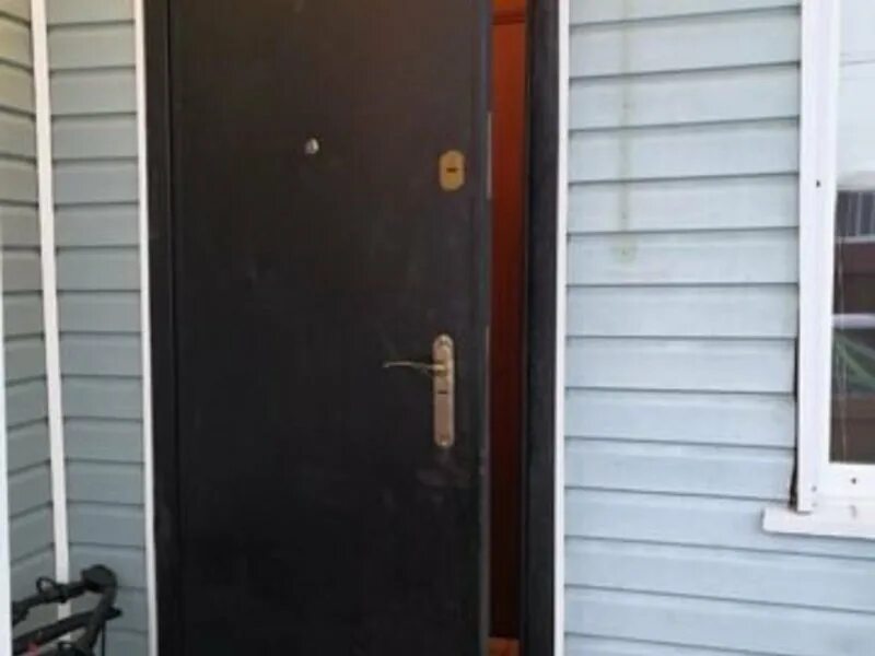 Межкомнатные двери алексеевское. Двери сейфовые входные. Voron doors двери воронеж. Мир дверей алексеевка. Лаура-2 светлый мореный дуб.