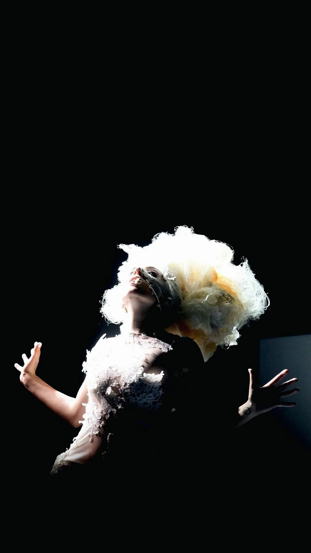 Гага танец. Современный танец Гага. Леди Гага поет джаз. Леди гага танцует