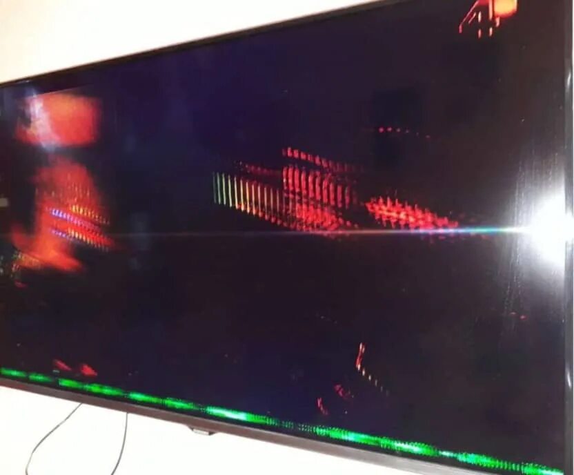 Телевизор включается подсветка. Дефекты матрицы ЖК телевизора. Сгорела матрица на телевизоре. Сгорела матрица на мониторе. Vfnhbwf e ntkbdbpjhf.