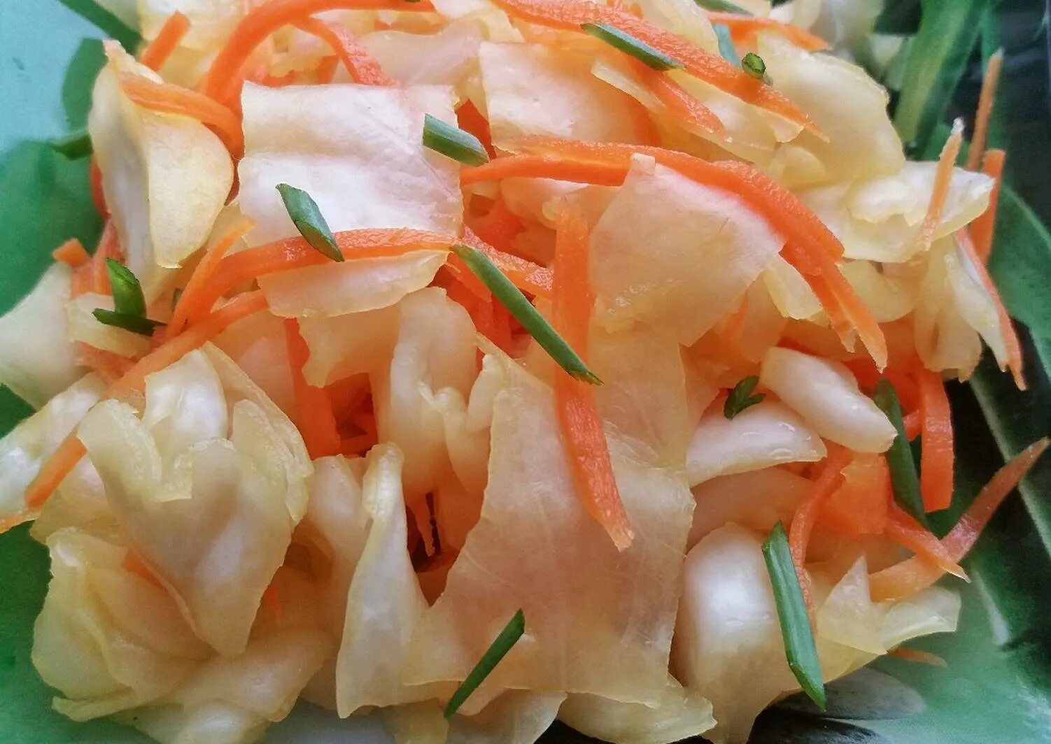 Рецепт вкусной капусты быстрого. Капуста быстрого приготовления. соленая капуста кусками. очень вкусная капуста быстрого приготовления. маринованная капуста.